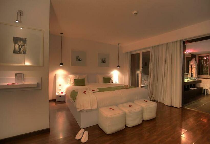 اتاق لوکس, Bab