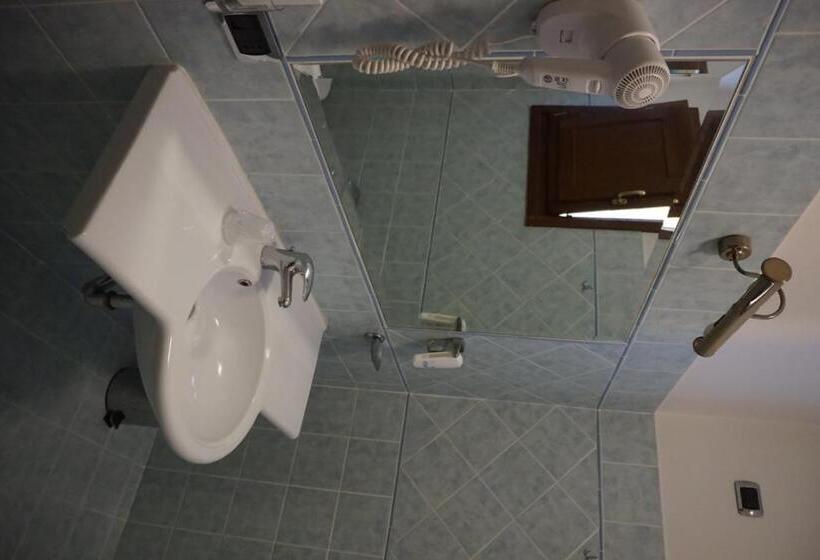 Номер Стандарт Трехместный, Bel Sito Hotel Due Torri