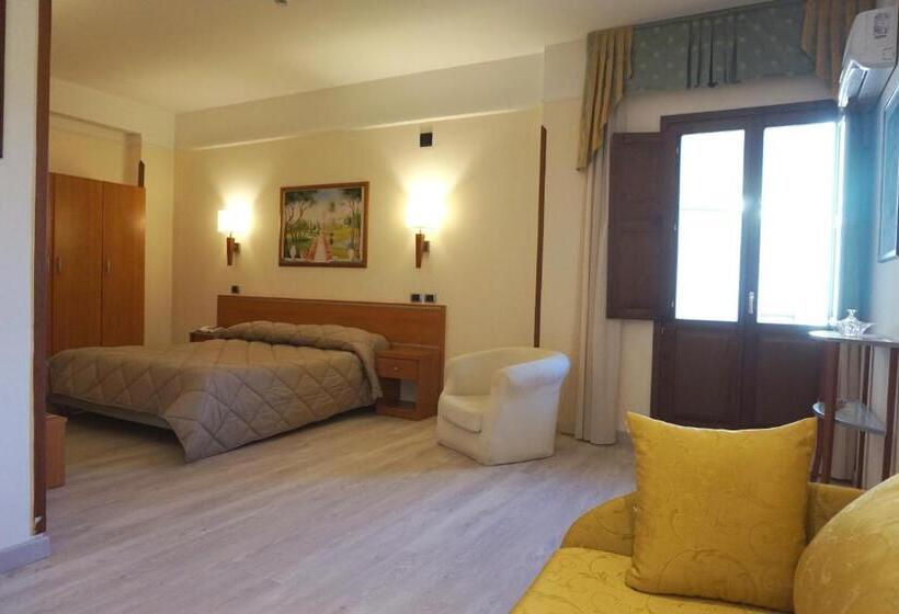 Семейный Номер, Bel Sito Hotel Due Torri