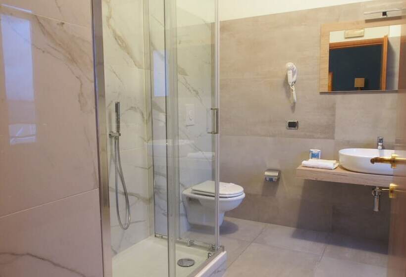 Номер Стандарт Трехместный, Bel Sito Hotel Due Torri