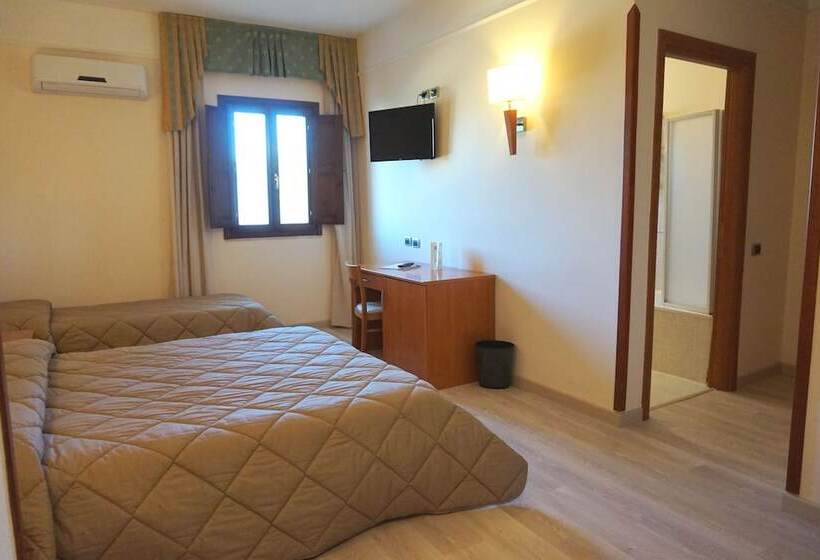 Номер Стандарт Трехместный, Bel Sito Hotel Due Torri