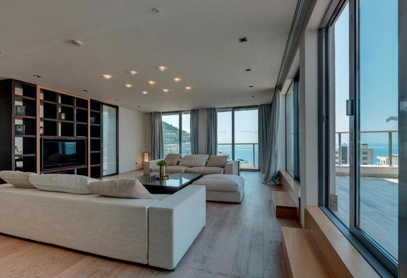 Suite with Terrace, Eurostars Queen Of Montenegro