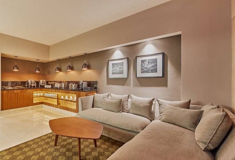 חדר קלאב, Grand Fiesta Americana Guadalajara Country Club