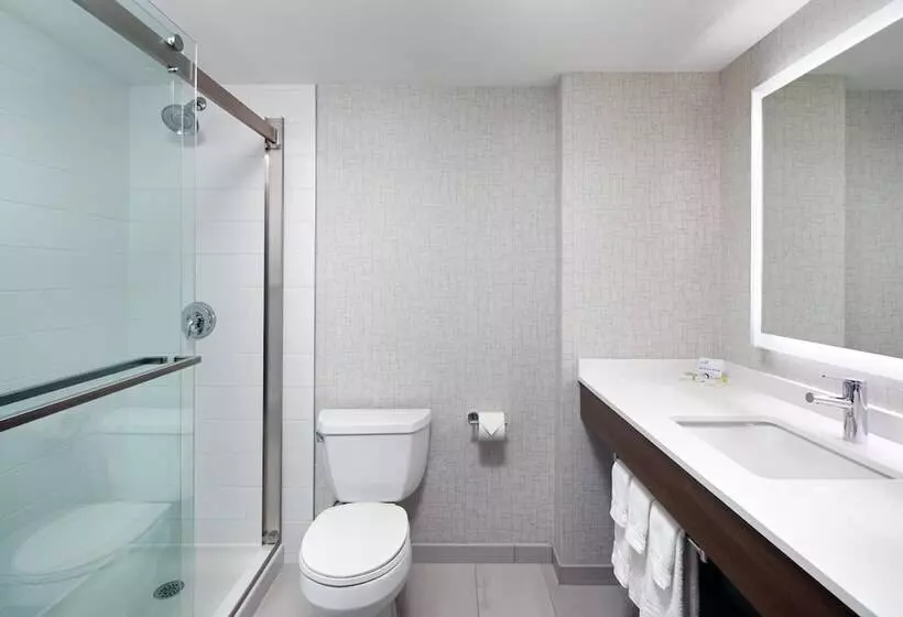 اتاق استاندارد, Holiday Inn Express & Suites Halifax Airport, An Ihg