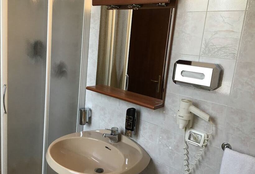 스탠다드 트리플 룸, Il Leone D'oro