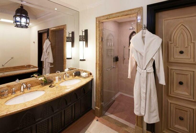 디럭스 룸 바다 전망, Jumeirah Mina Al Salam Dubai