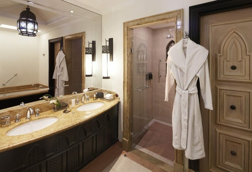 디럭스 룸, Jumeirah Mina Al Salam Dubai