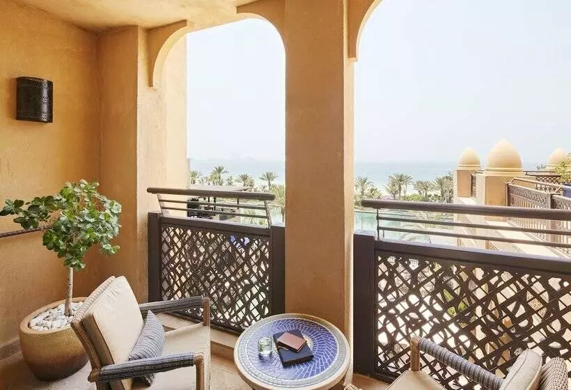 クラブルーム, Jumeirah Mina Al Salam Dubai