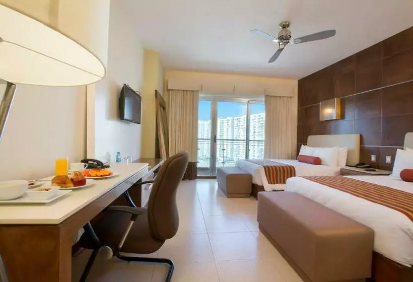 クラブルーム, Krystal Urban® Cancún & Beach Club