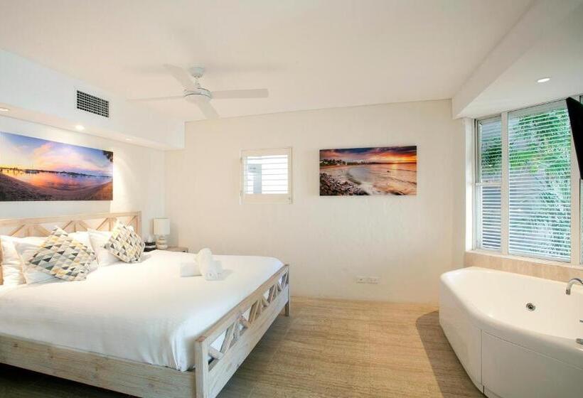 Люкс Повышенной Комфортности, Noosa Blue Resort