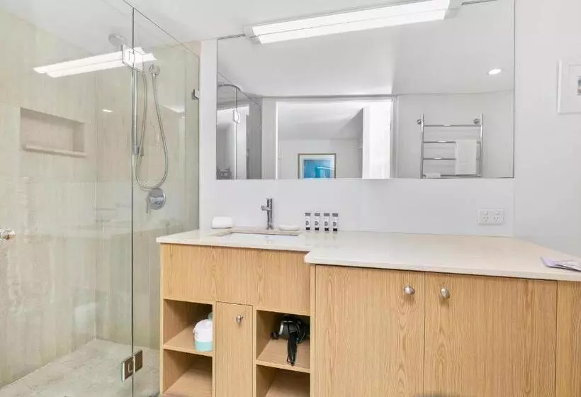 سوییت لوکس, Noosa Blue Resort