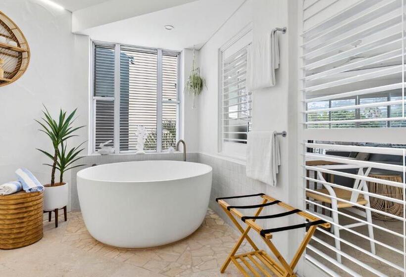 Люкс Повышенной Комфортности, Noosa Blue Resort