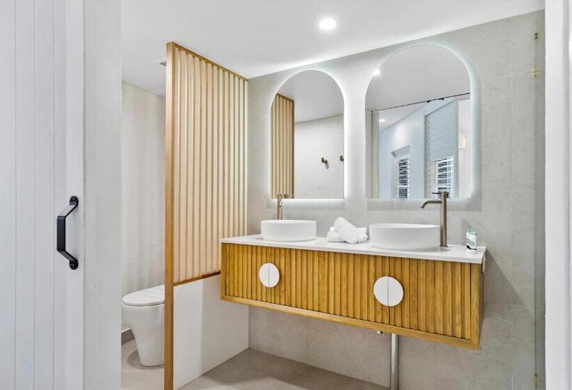 Люкс Повышенной Комфортности, Noosa Blue Resort