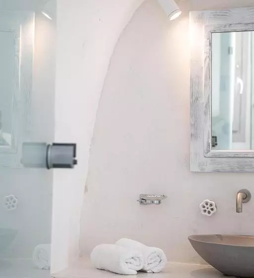 Suite with Views