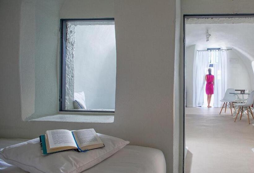 جناح ذو إطلالة, On The Rocks Small Luxury Hotels Of The World