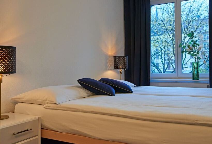 اتاق استاندارد با سرویس بهداشتی مشترک, Saint Georges