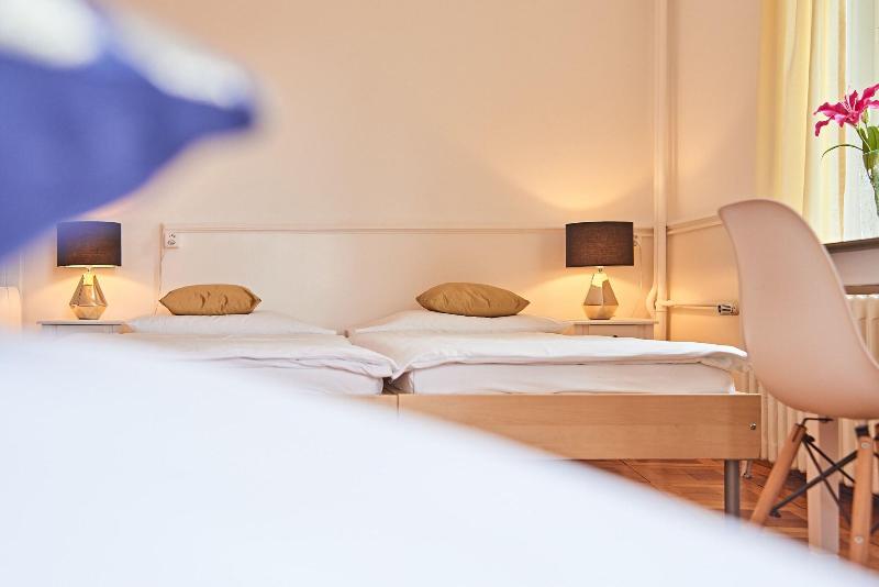 اتاق استاندارد سه تخته با سرویس بهداشتی مشترک, Saint Georges