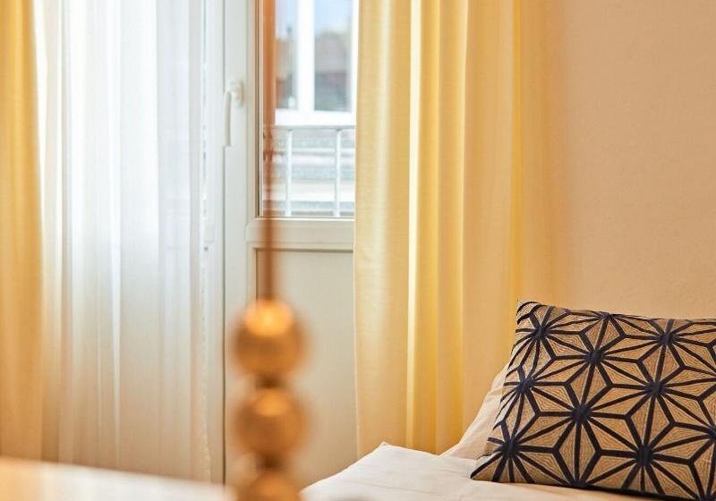 اتاق استاندارد یک تخته با سرویس بهداشتی مشترک, Saint Georges