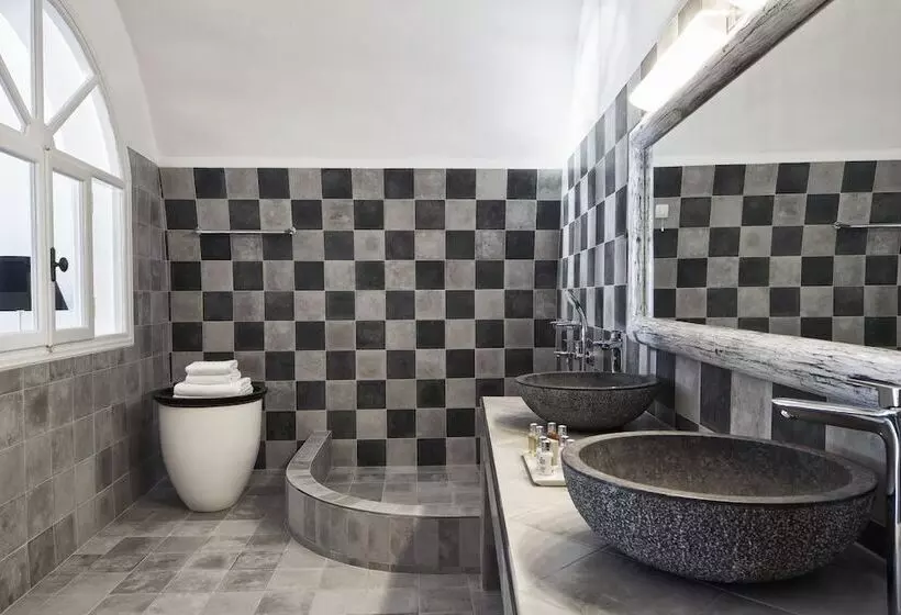سوییت با چشم‌انداز دریا, San Antonio   Small Luxury Hotels Of The World