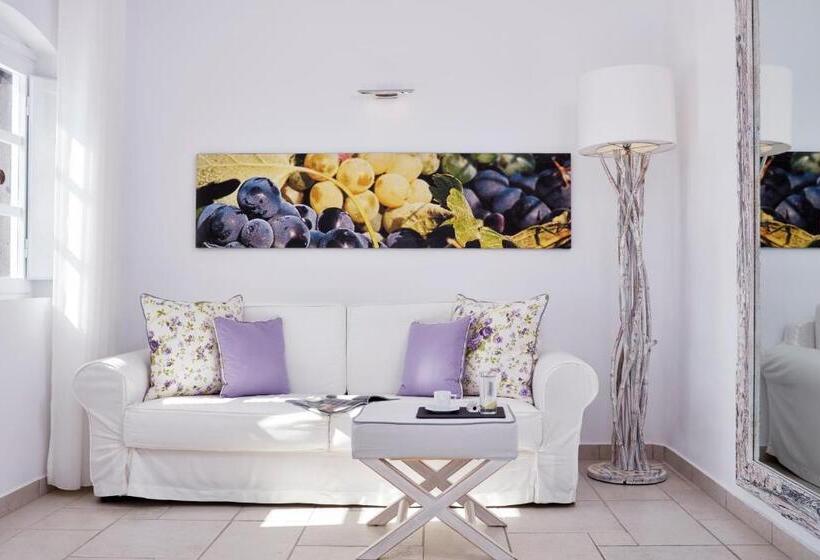 Полулюкс Вид на Море, San Antonio   Small Luxury Hotels Of The World