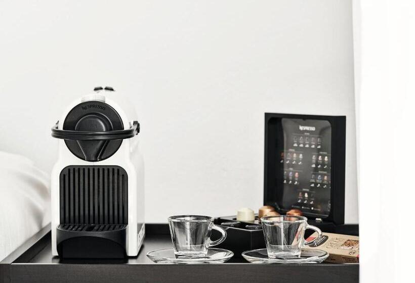 Люкс Вид на Море с Гидромассажем, San Antonio   Small Luxury Hotels Of The World