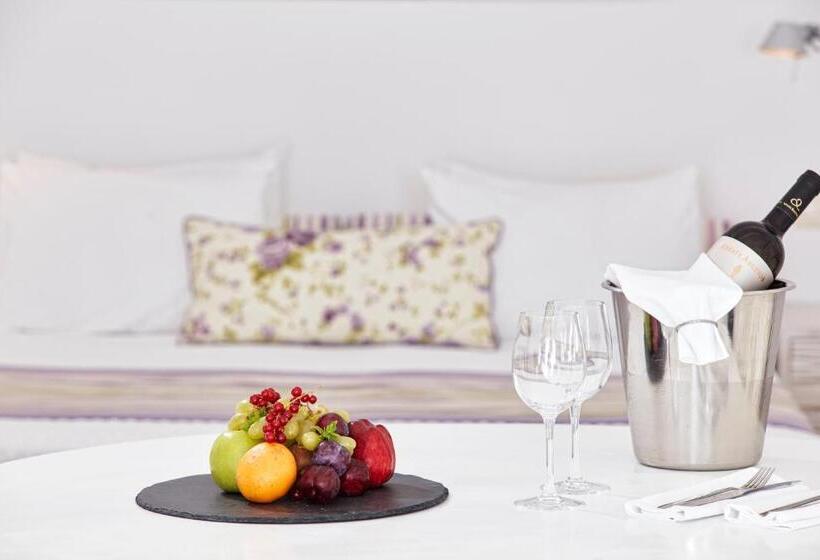 Люкс Вид на Море, San Antonio   Small Luxury Hotels Of The World