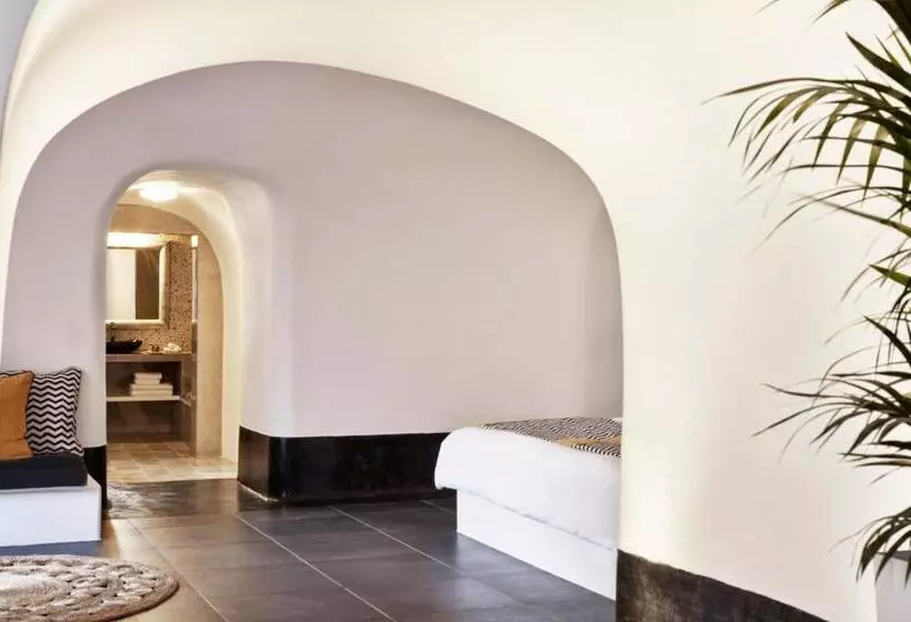 سوئیت با چشم‌انداز, San Antonio   Small Luxury Hotels Of The World