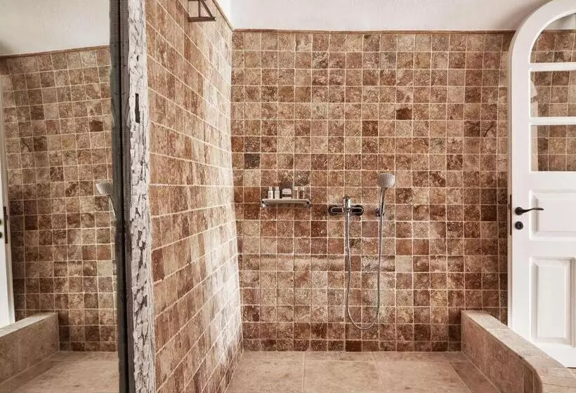 سوئیت با چشم‌انداز دریا و هیدروماساژ, San Antonio   Small Luxury Hotels Of The World