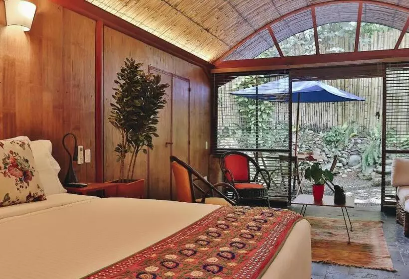 سوییت سوپریور, Sazagua Hotel Boutique