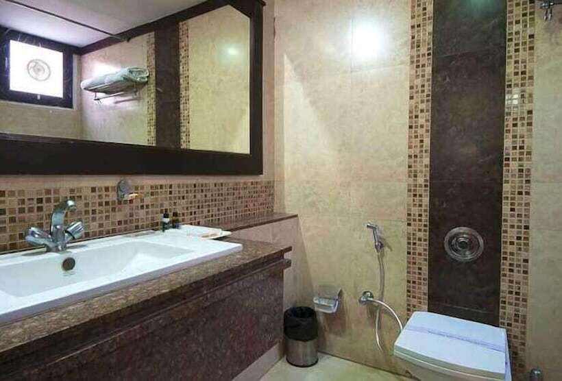 اتاق لوکس, Siris 18