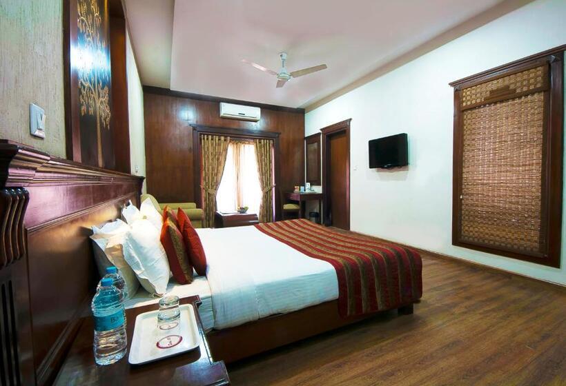 اتاق لوکس, Siris 18