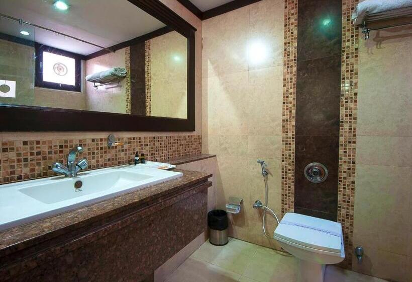 اتاق لوکس, Siris 18