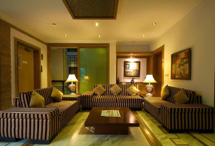 اتاق لوکس, Siris 18