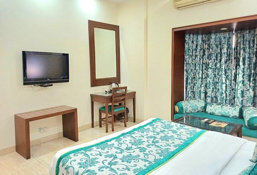 اتاق لوکس, Siris 18