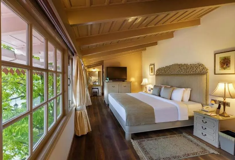 ロイヤルルーム, The Naini Retreat, Nainital By Leisure Hotels