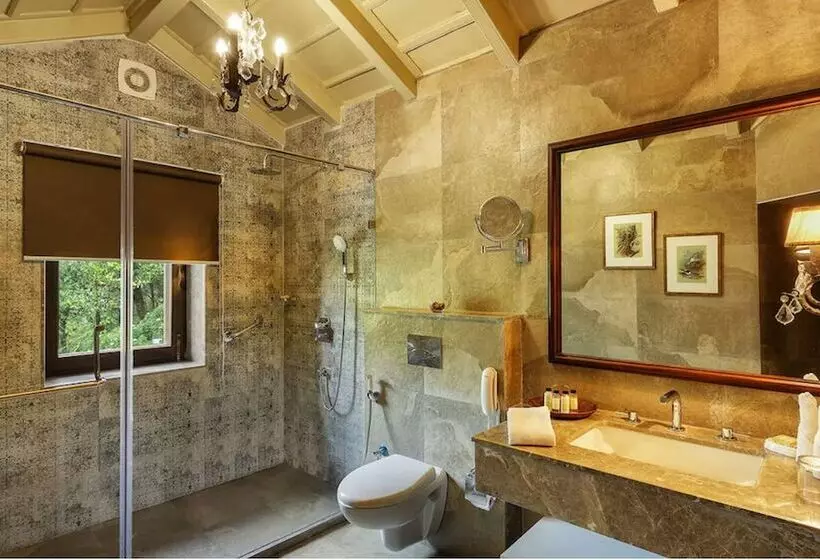 ロイヤルルーム, The Naini Retreat, Nainital By Leisure Hotels