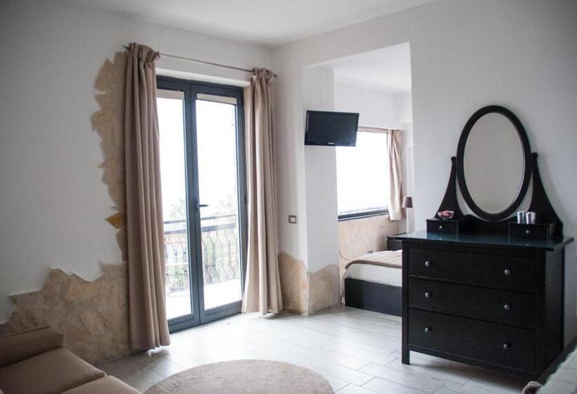 スタンダード4人部屋, Villa Michelangelo