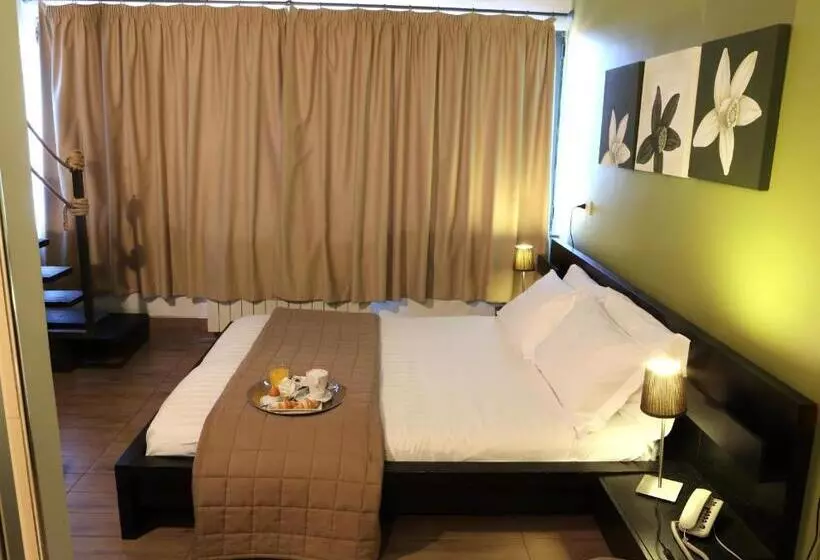 スタンダード4人部屋, Villa Michelangelo