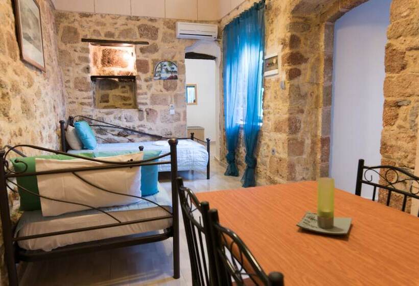 家庭公寓, Xenones Lindos