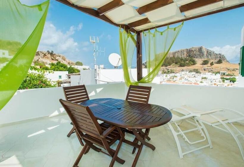 标准工作室带阳台, Xenones Lindos