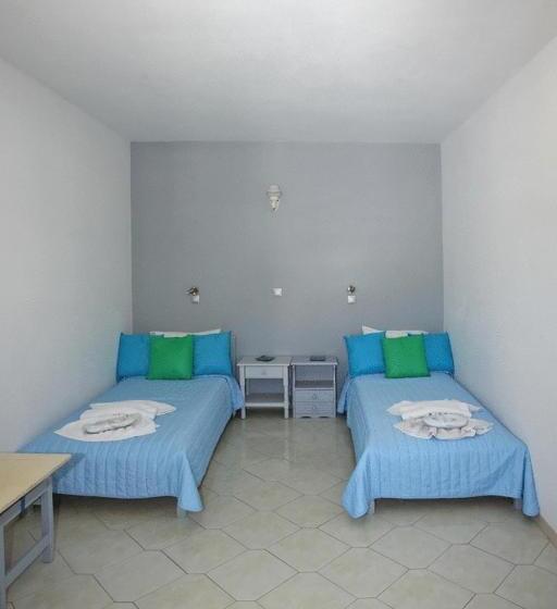 家庭公寓, Xenones Lindos