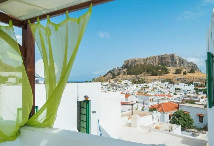 标准工作室带阳台, Xenones Lindos