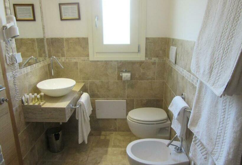 标准间, Cuti Mari