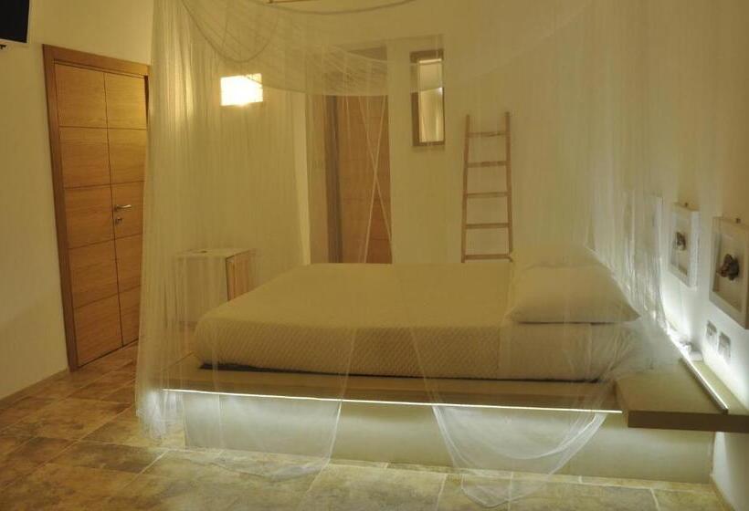 舒适三人间, Cuti Mari