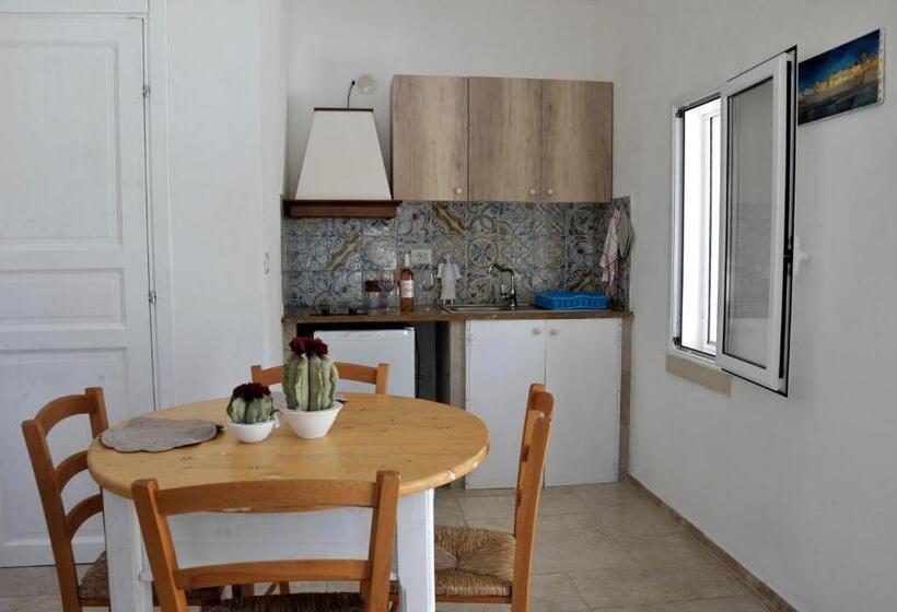 2间卧室的房子, Cuti Mari