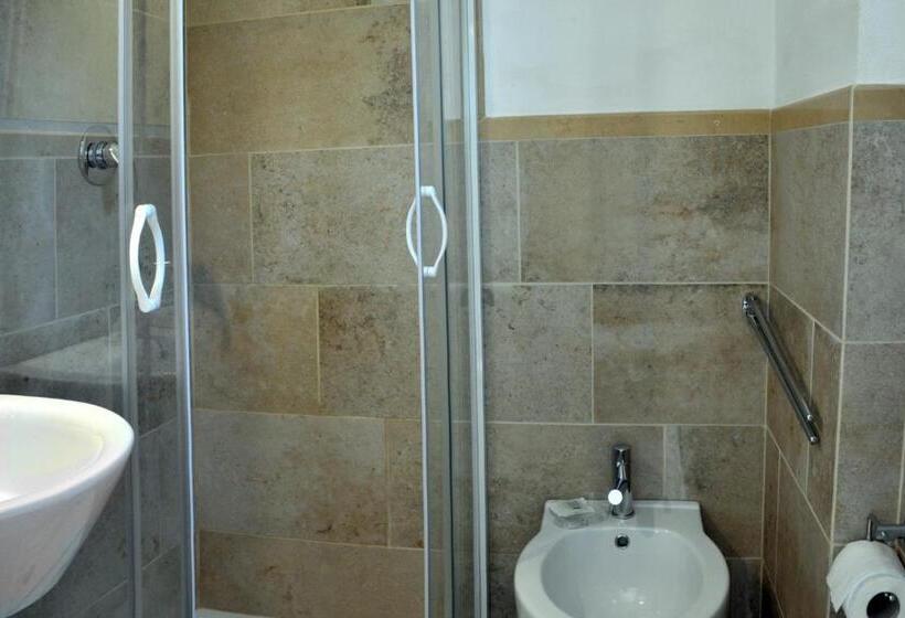 2间卧室的房子, Cuti Mari