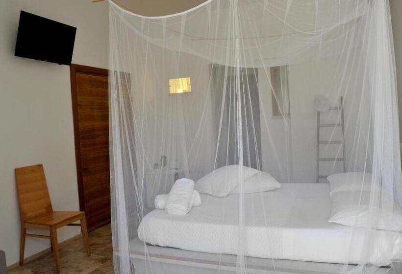 舒适三人间, Cuti Mari