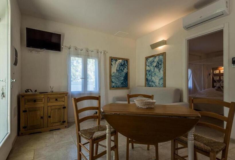 2间卧室的房子, Cuti Mari