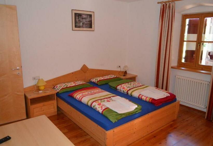 Номер Стандарт, Zur Kirche