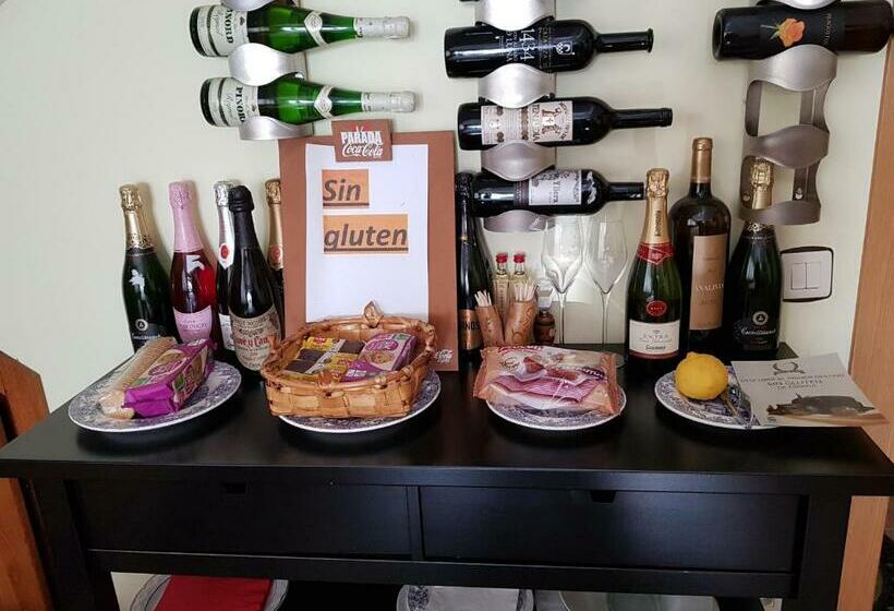 غرفة كلاسيكية ثلاثية, Alina